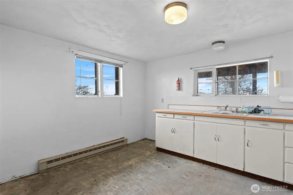 5099 E Road NW Ephrata WA 98823