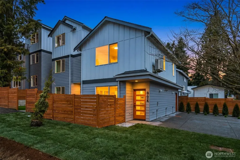 904 N 107th Street Seattle WA 98133