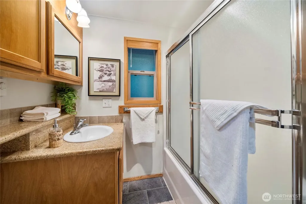 1546 Reservation Road SE Olympia WA 98513