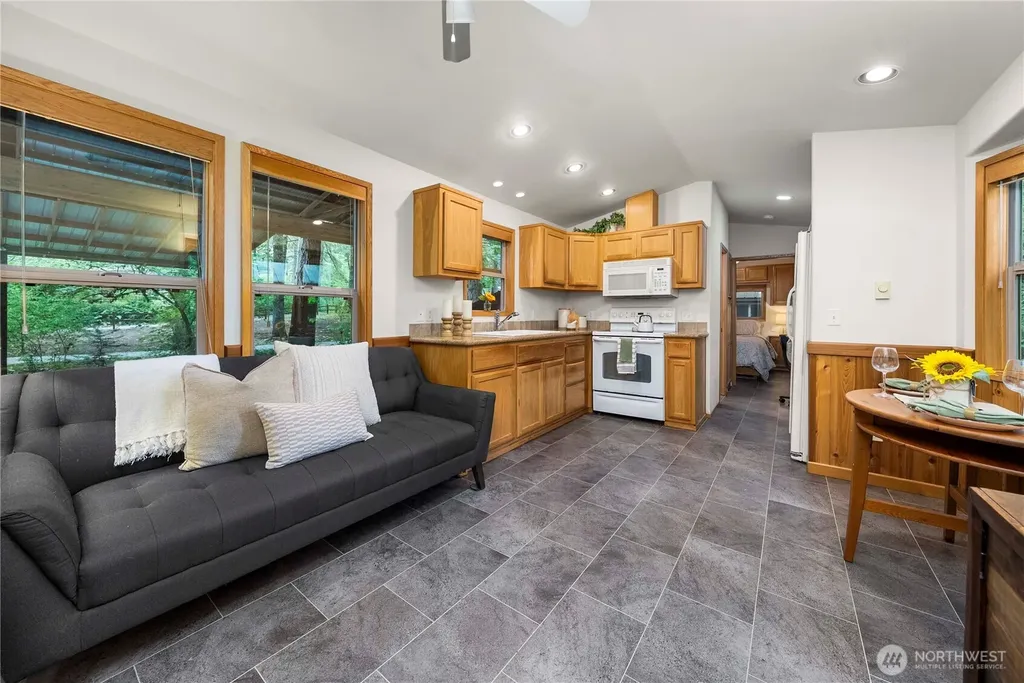 1546 Reservation Road SE Olympia WA 98513