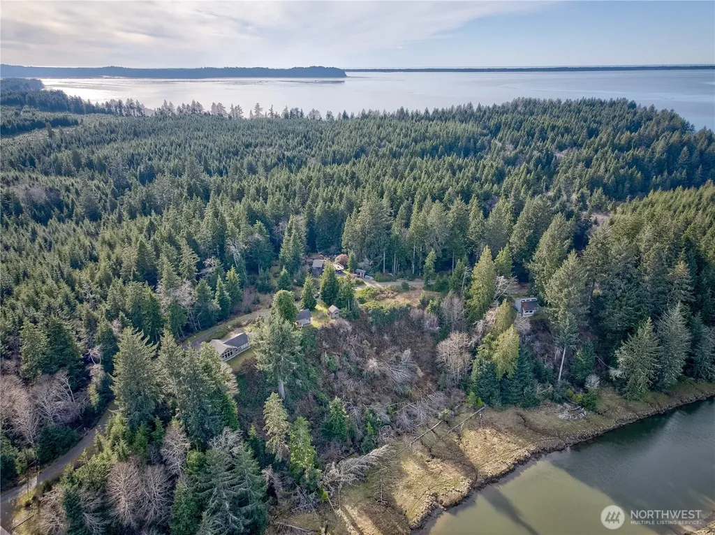 26 Lynn Point Lane South Bend WA 98586