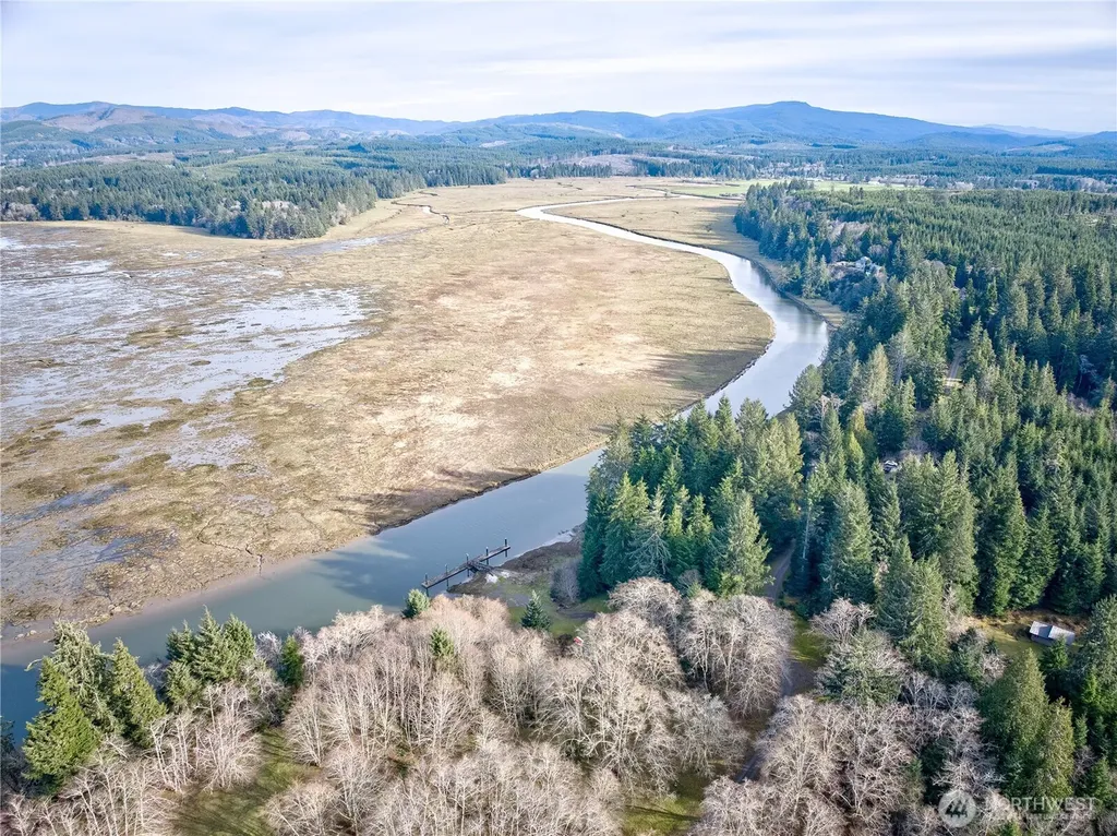 26 Lynn Point Lane South Bend WA 98586