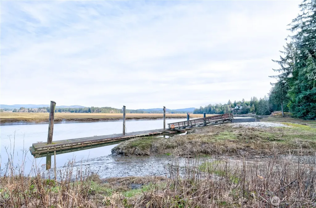 26 Lynn Point Lane South Bend WA 98586