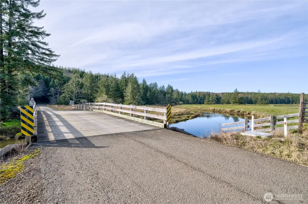 26 Lynn Point Lane South Bend WA 98586