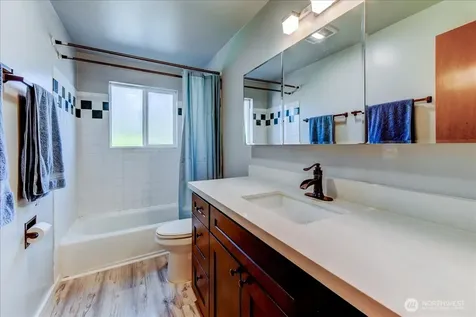 11242 Fremont Avenue N Seattle WA 98133