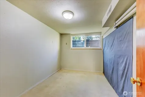 11242 Fremont Avenue N Seattle WA 98133