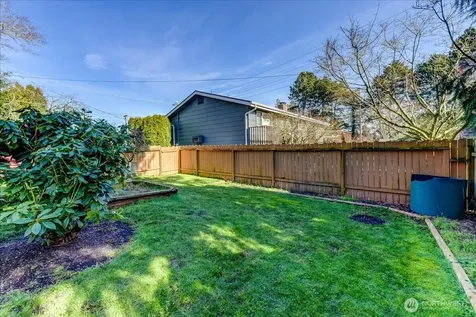 11242 Fremont Avenue N Seattle WA 98133
