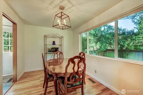 11242 Fremont Avenue N Seattle WA 98133