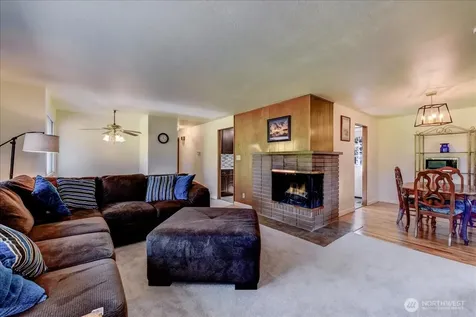 11242 Fremont Avenue N Seattle WA 98133