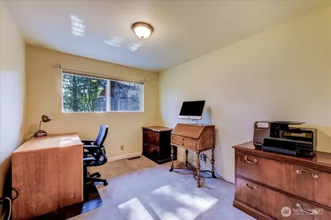 11242 Fremont Avenue N Seattle WA 98133