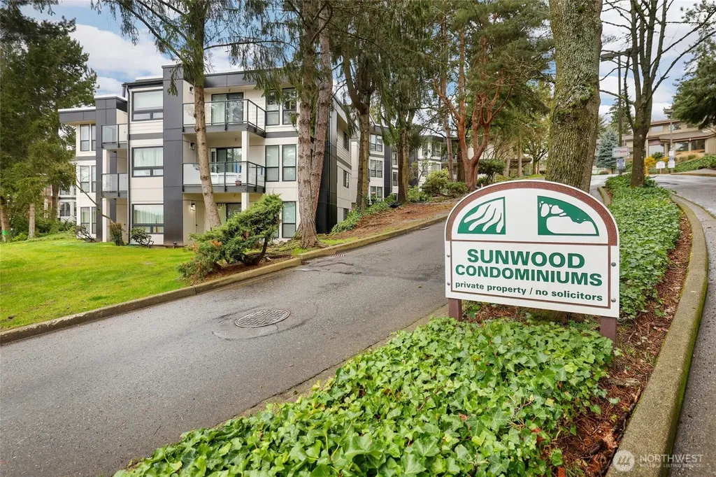 15249 Sunwood Boulevard Tukwila WA 98188