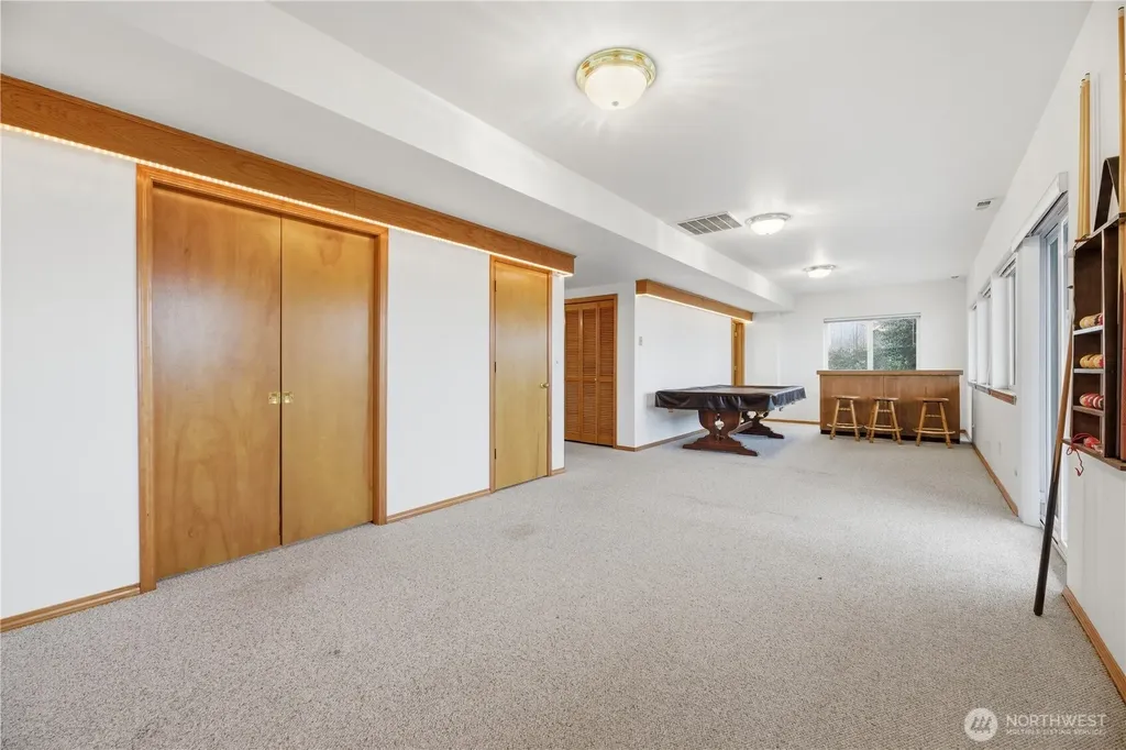 1924 5th Street SE Puyallup WA 98372