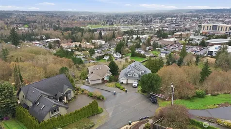 1924 5th Street SE Puyallup WA 98372
