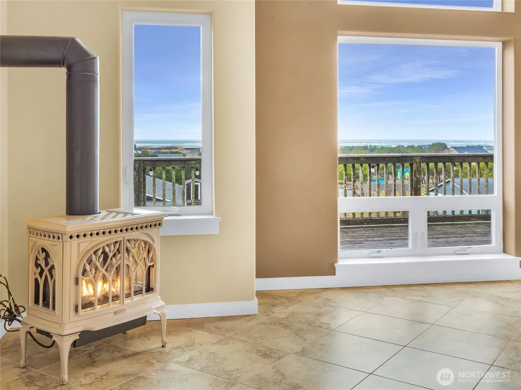 31102 J Place Ocean Park WA 98640