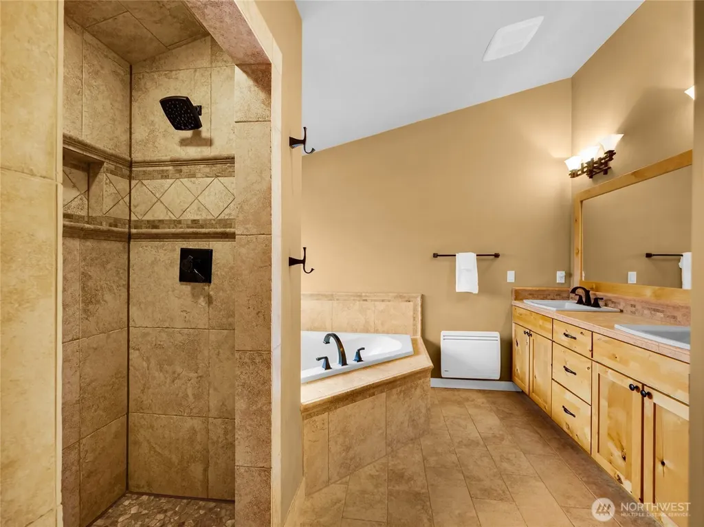 31102 J Place Ocean Park WA 98640