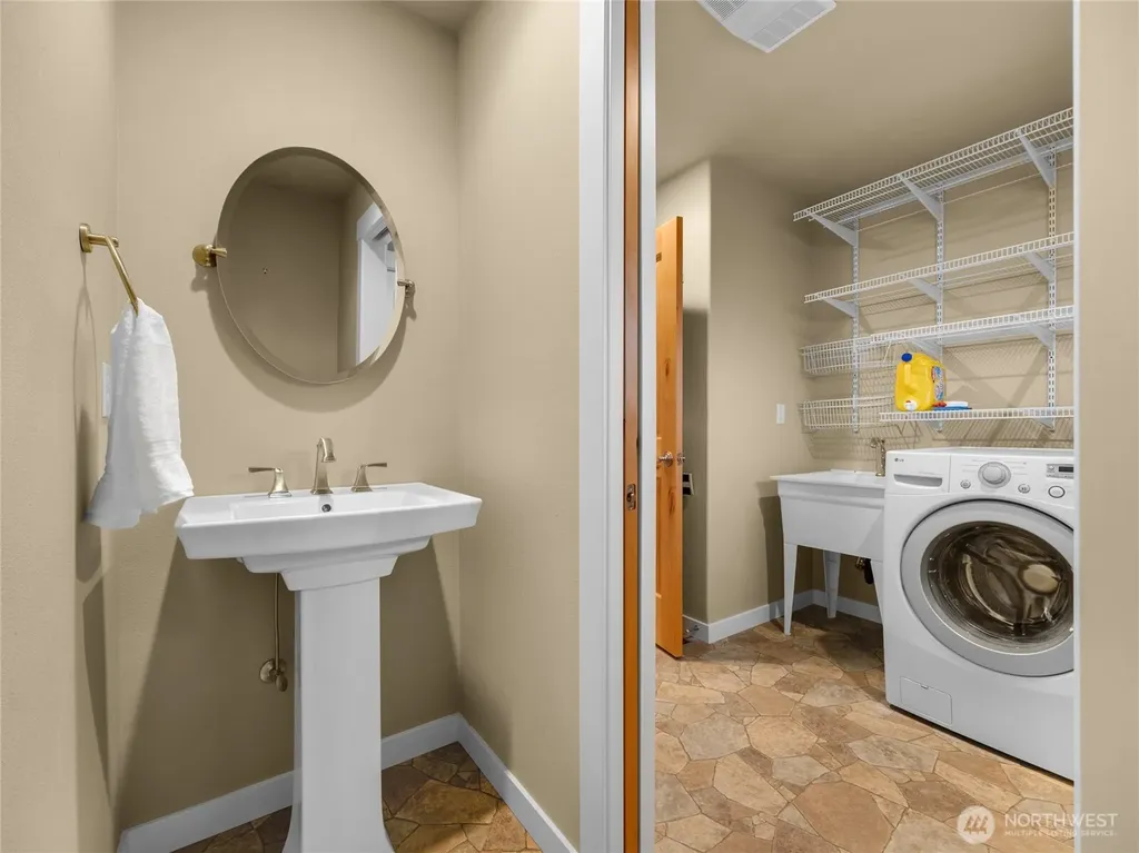 31102 J Place Ocean Park WA 98640
