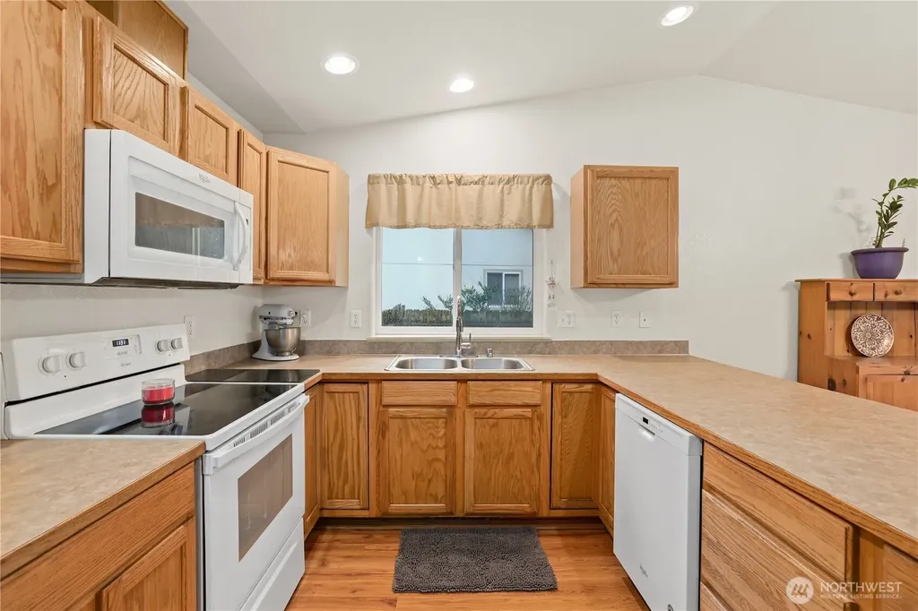 22419 Bluewater Drive SE Yelm WA 98597