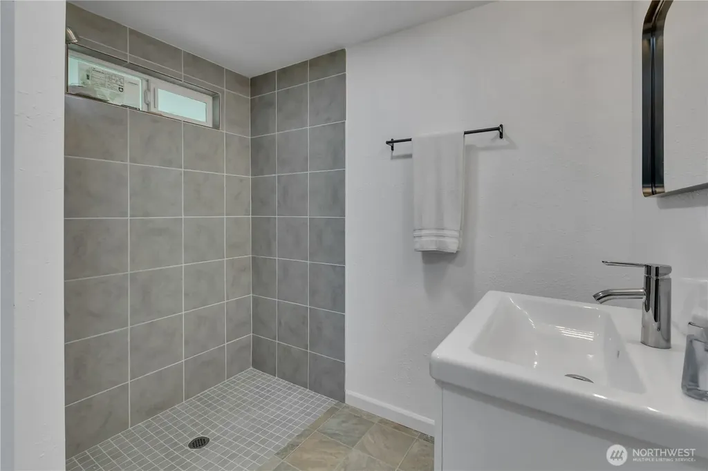 11517 155 Avenue SE Renton WA 98059