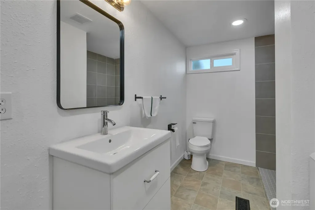 11517 155 Avenue SE Renton WA 98059