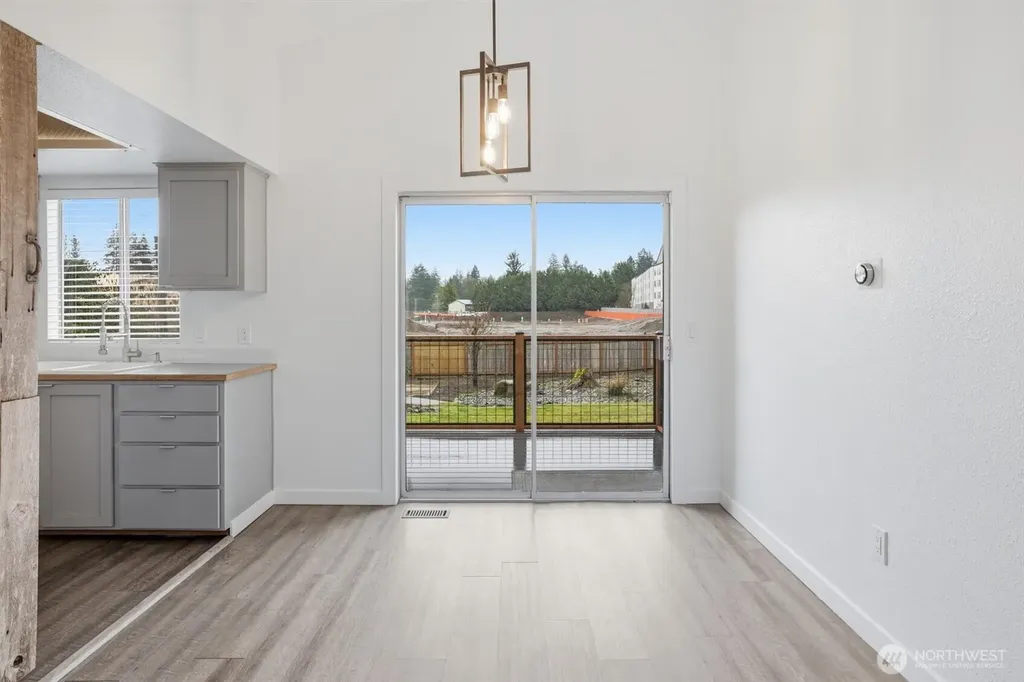 27714 168th Avenue SE Covington WA 98042