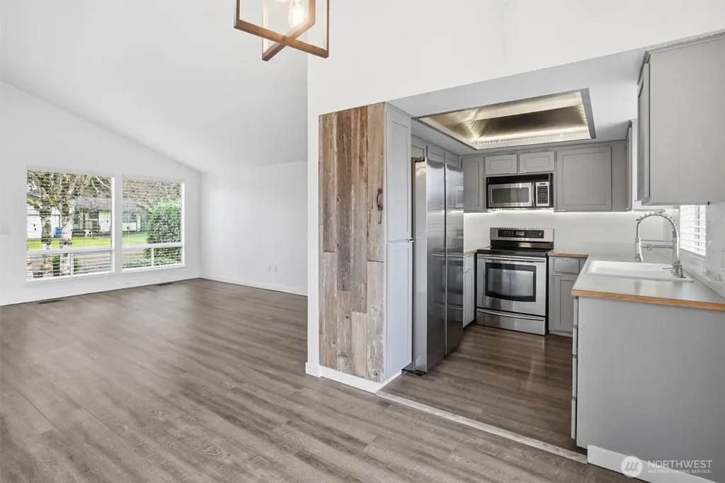 27714 168th Avenue SE Covington WA 98042