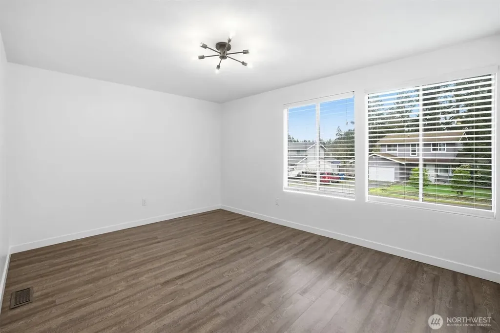 27714 168th Avenue SE Covington WA 98042
