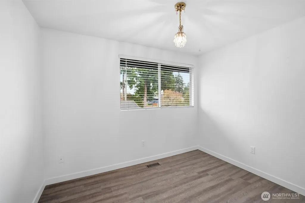 27714 168th Avenue SE Covington WA 98042