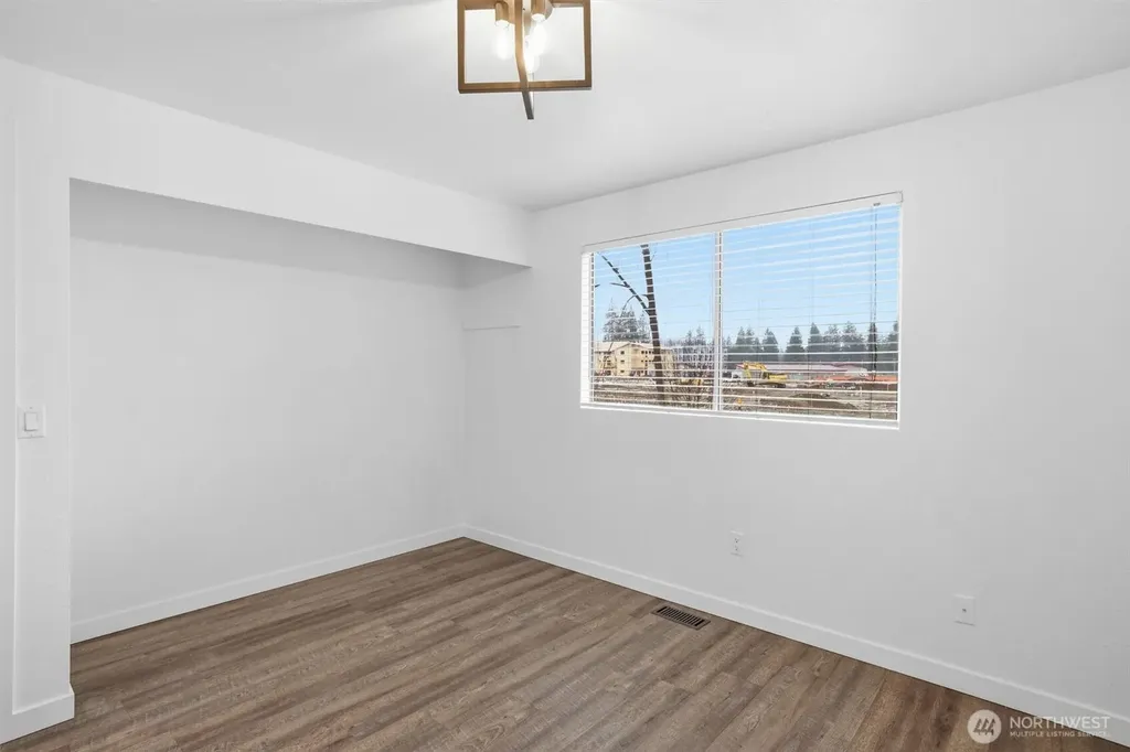 27714 168th Avenue SE Covington WA 98042