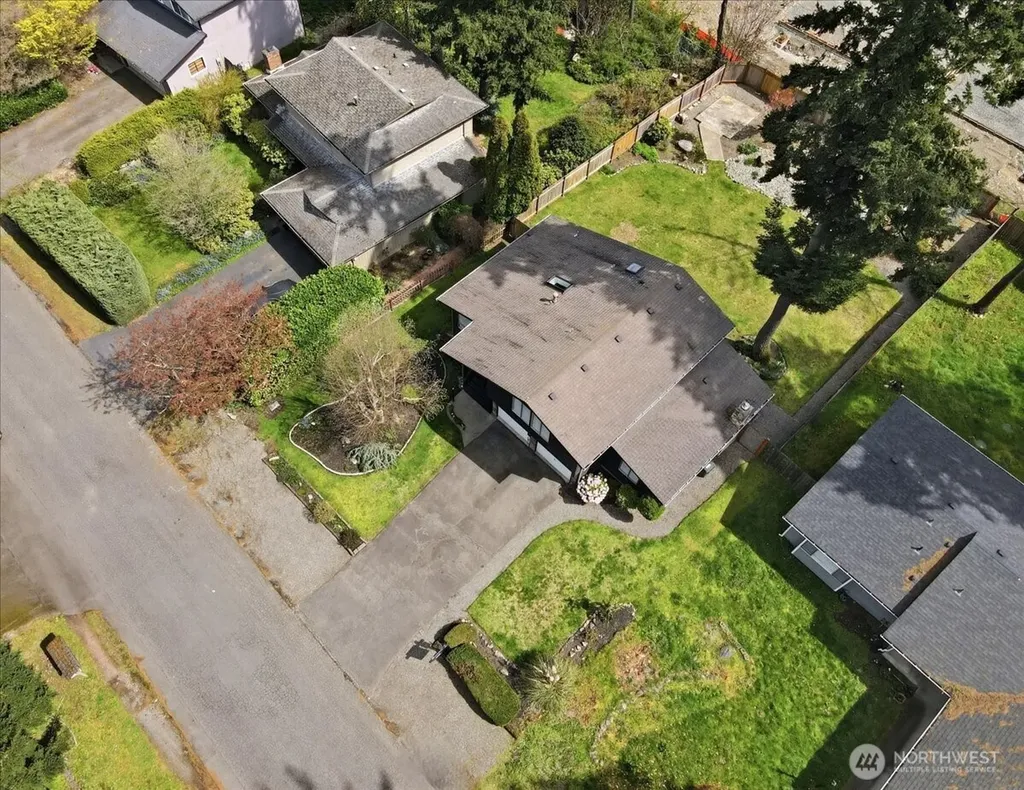 27714 168th Avenue SE Covington WA 98042