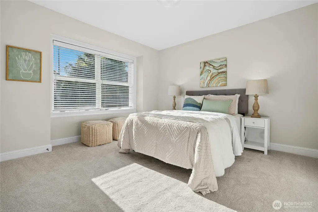 10806 SE 16th Street Bellevue WA 98004