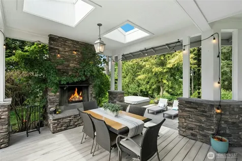 10806 SE 16th Street Bellevue WA 98004