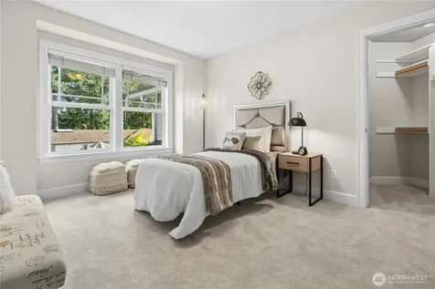 10806 SE 16th Street Bellevue WA 98004