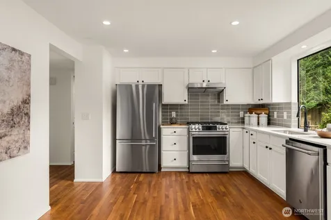 10703 NE 53rd Street Kirkland WA 98033