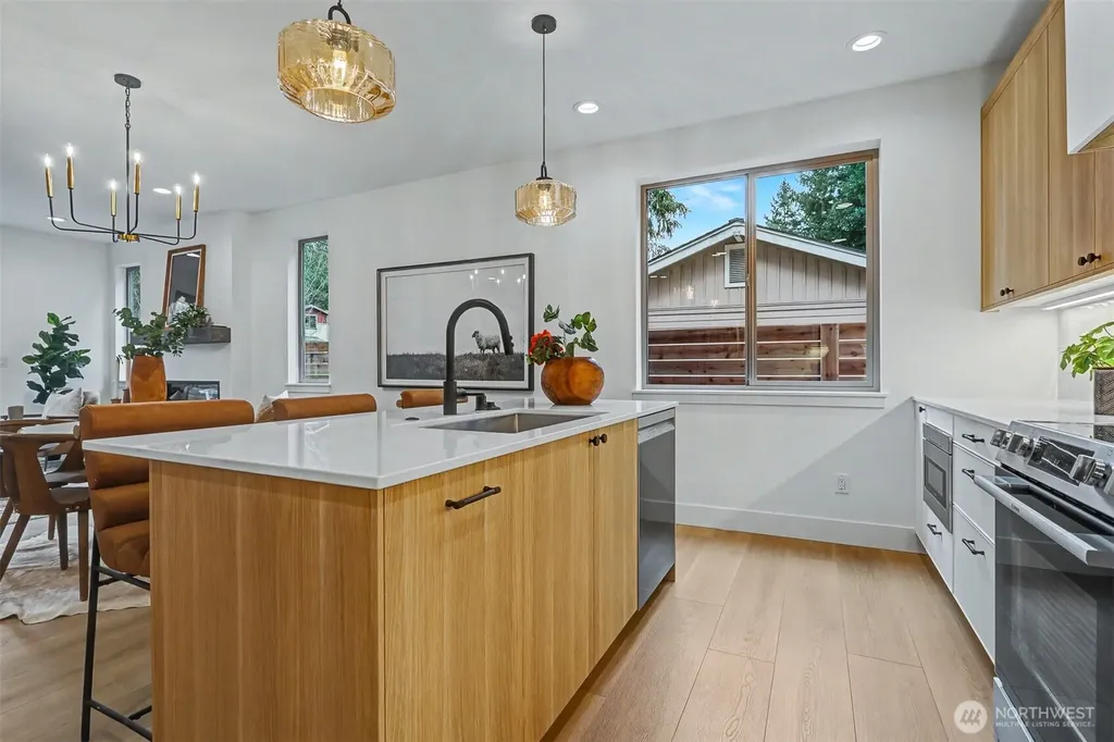 11247 108th Avenue NE Kirkland WA 98033