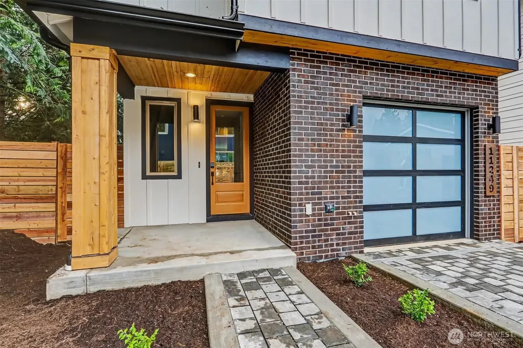 11251 108th Avenue NE Kirkland WA 98033