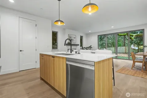 11251 108th Avenue NE Kirkland WA 98033