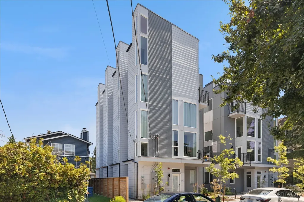 9518 Interlake Avenue N Seattle WA 98103