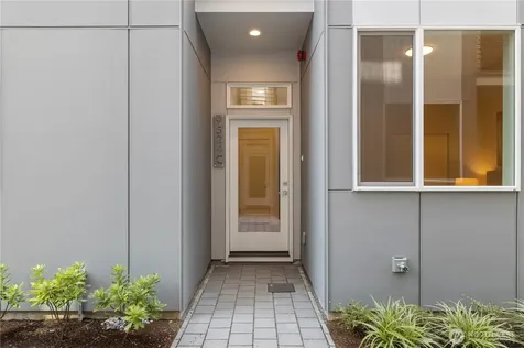 9518 Interlake Avenue N Seattle WA 98103
