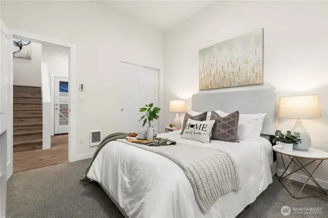 9518 Interlake Avenue N Seattle WA 98103
