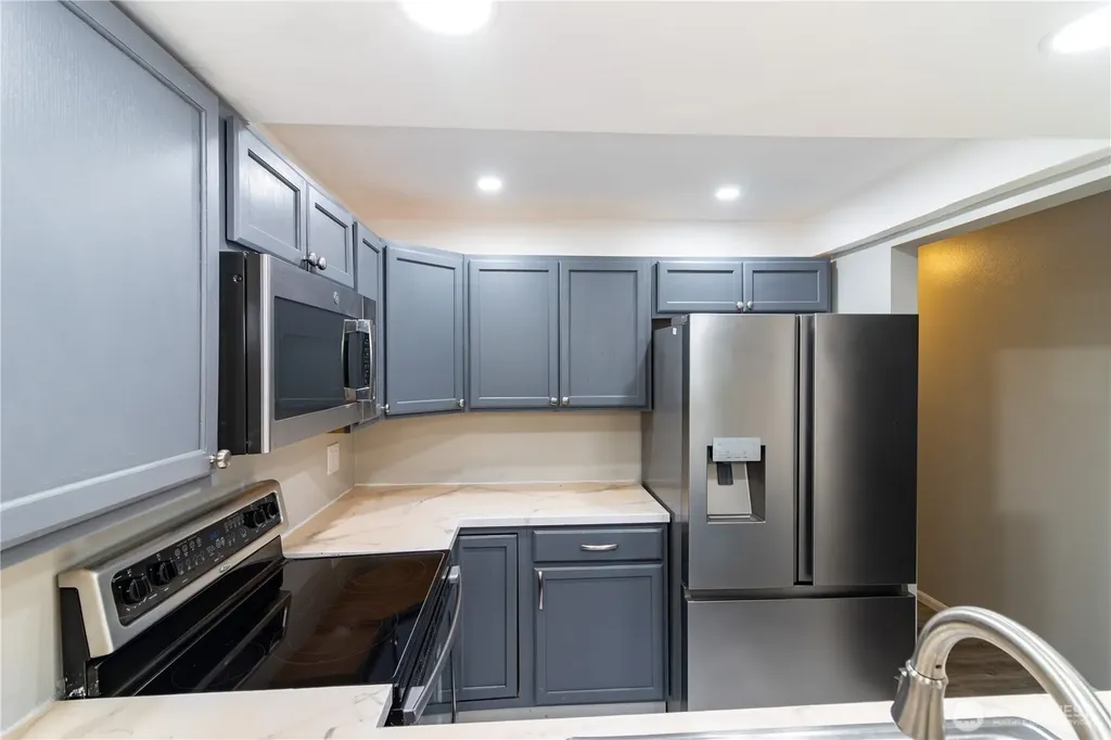2929 SE Mile Hill Drive Port Orchard WA 98366