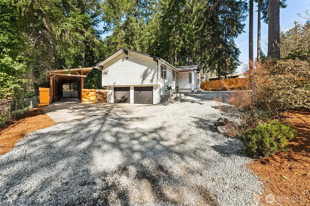 8501 121st Street E Puyallup WA 98373