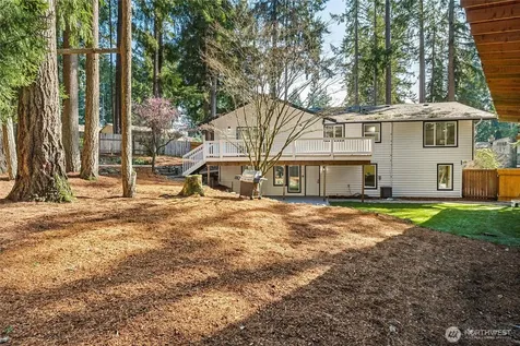 8501 121st Street E Puyallup WA 98373