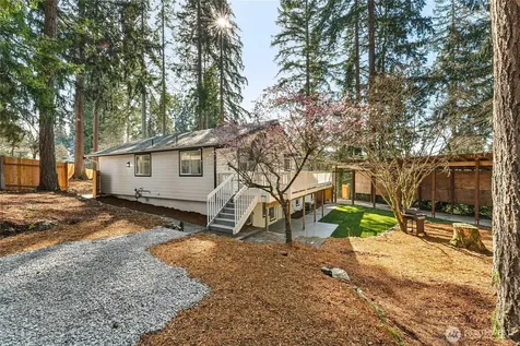 8501 121st Street E Puyallup WA 98373