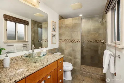 5829 112th Place NE Kirkland WA 98033