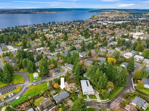 5829 112th Place NE Kirkland WA 98033