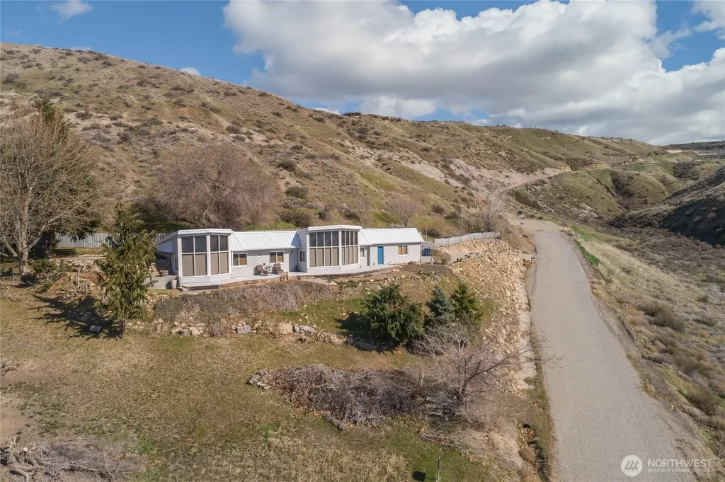 71 Blue Grade Road East Wenatchee WA 98802