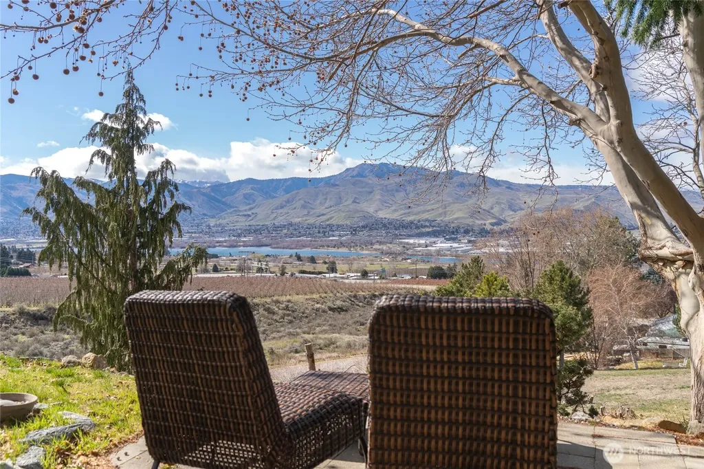 71 Blue Grade Road East Wenatchee WA 98802
