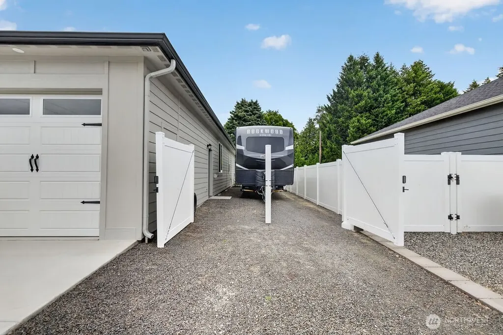 613 S Perry Avenue East Wenatchee WA 98802