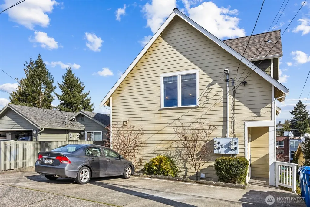 5907 40th Avenue SW Seattle WA 98136