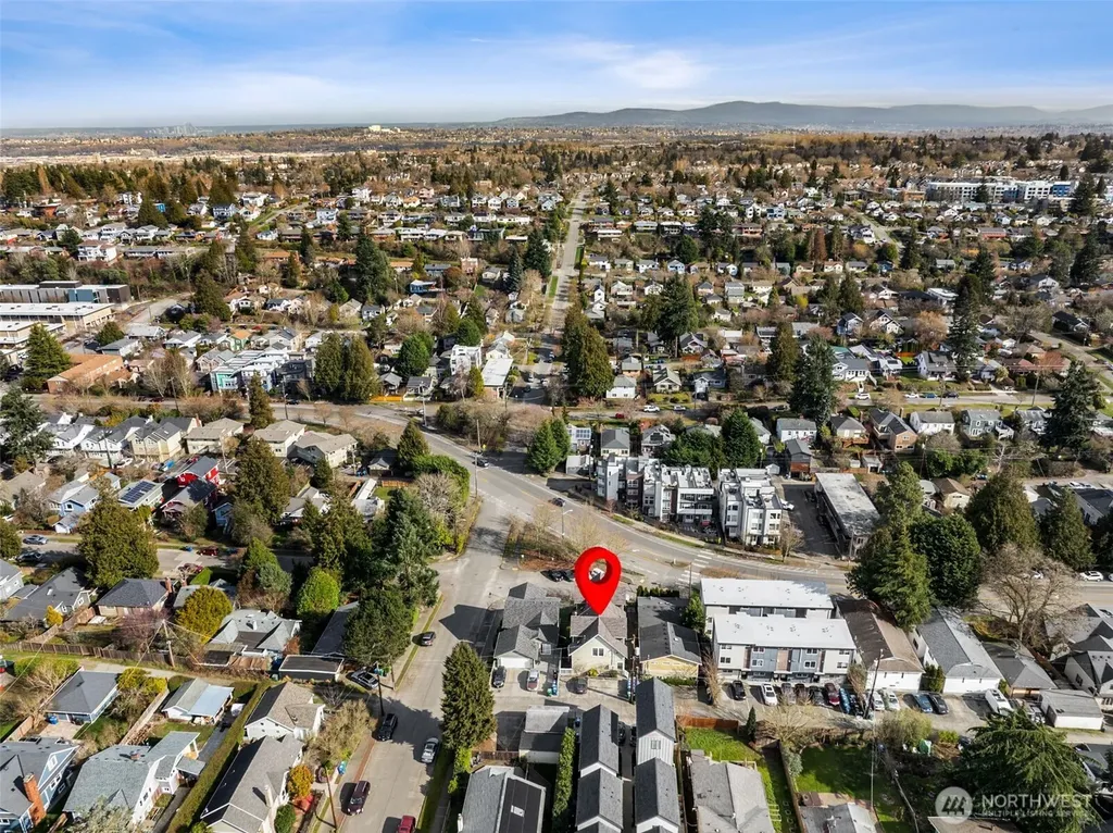 5907 40th Avenue SW Seattle WA 98136